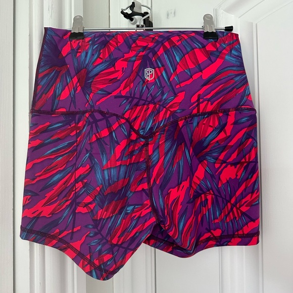 Born Primitive New Heights Booty Short Size Small JUNGLE ROJA - Picture 2 of 3